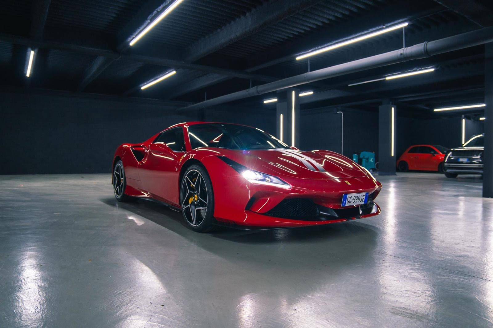 Ferrari F8 Spider Rental 